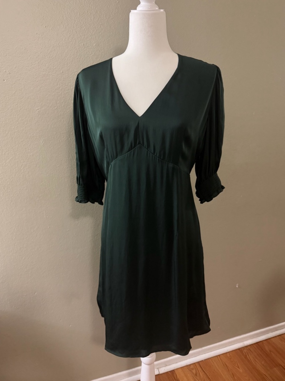 Quince Washable Stretch Silk V-Neck Smocked Sleeve Mini Dress Forest Green L
